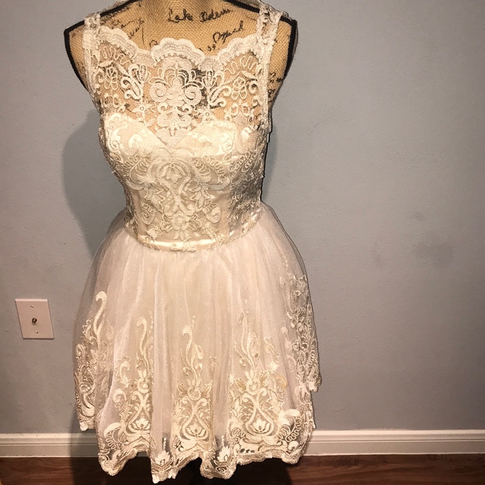 Chi Chi London BAROQUE STYLE TEA DRESS